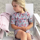 Petit Crabe Poppy & Daisy P Luna Boatneck Uv-T-Shirt - Lavet af Liberty© Stof