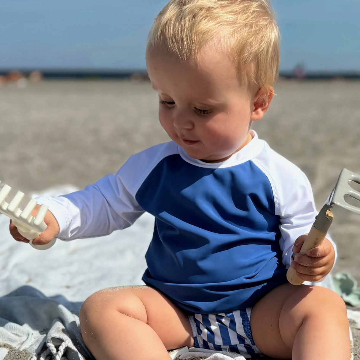 Petit Crabe Sapphire/White Raglan Uv-Bluse L/S