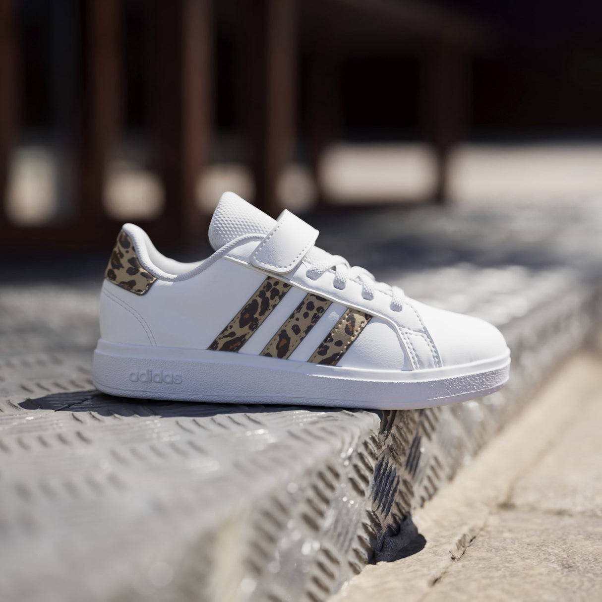 adidas Originals Ftwr White/Magic Beige/Matte Gold Grand Court 2.0 El C Sneakers