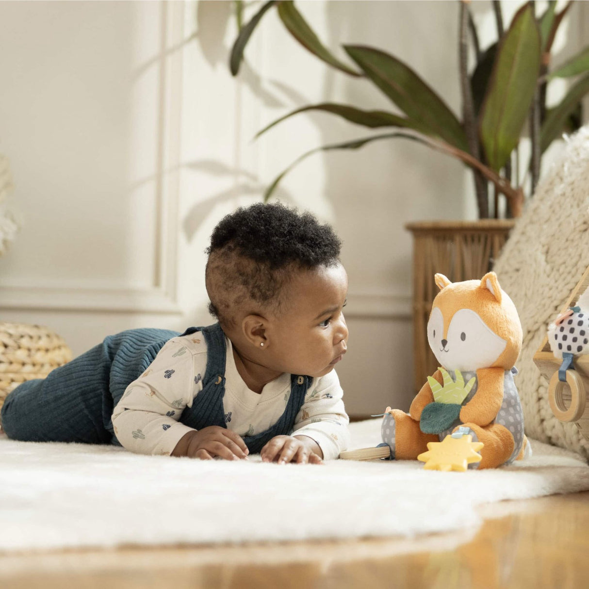 Ingenuity Kitt™ The Fox Calm Springs™ Plys Aktivitetslegetøj