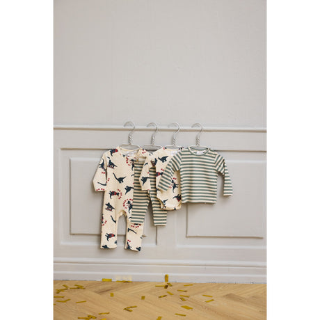 THE NEW Siblings Gardenia Dino AOP Holiday L_S Rib Buksedragt