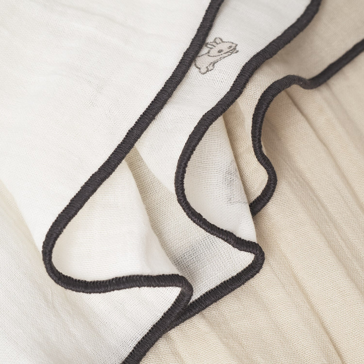 That's Mine X Élhée Bunnies Collab Bora Stofbleer