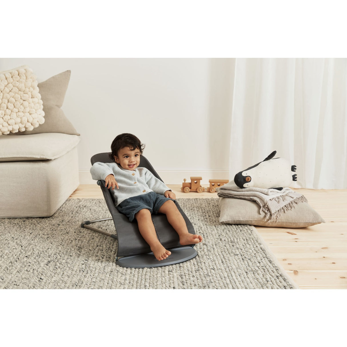 BabyBjörn Anthracite Grey Skråstol Bliss - Vævet, Blomsterbladsquilt