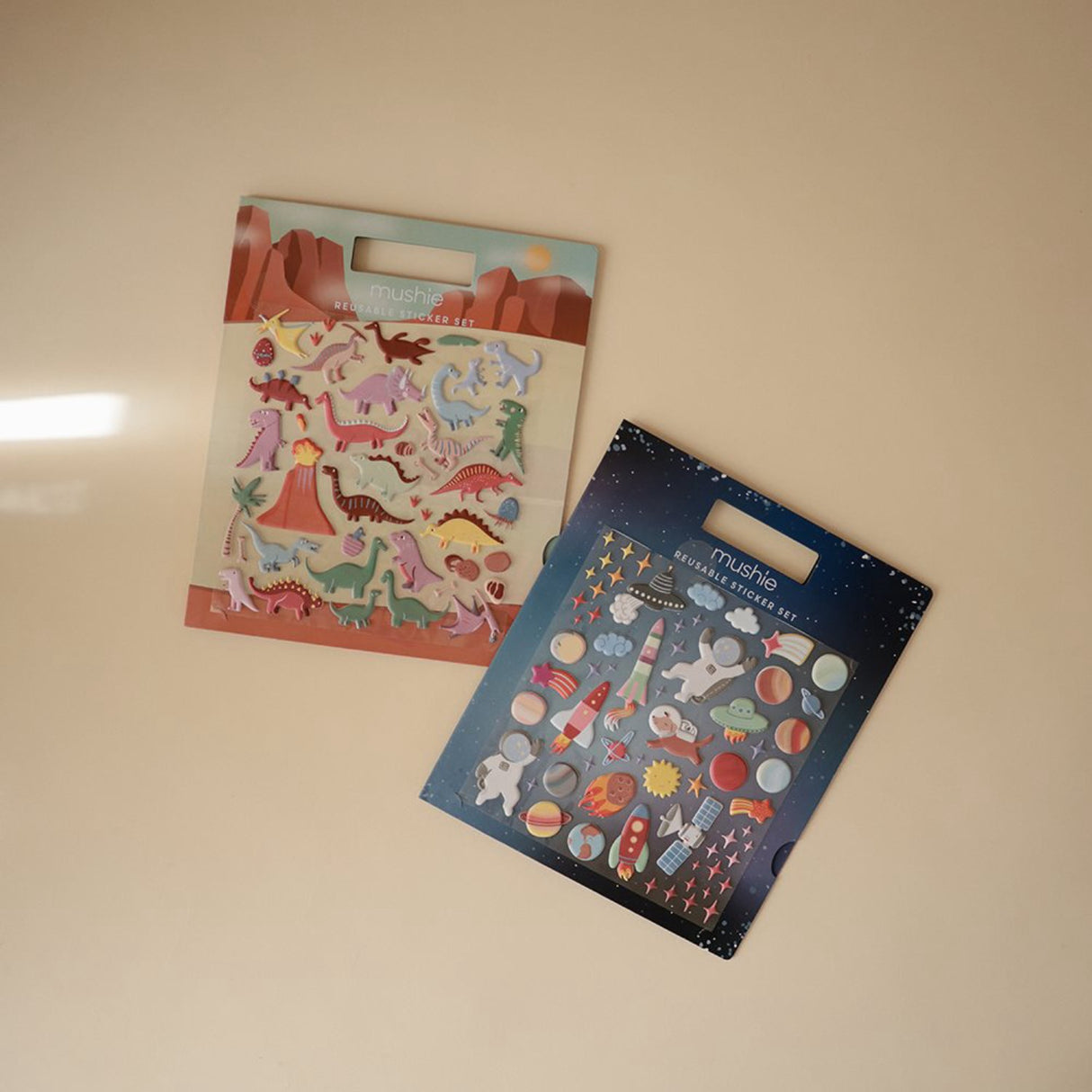 Mushie Dino Reusable Klistermærke Sæt