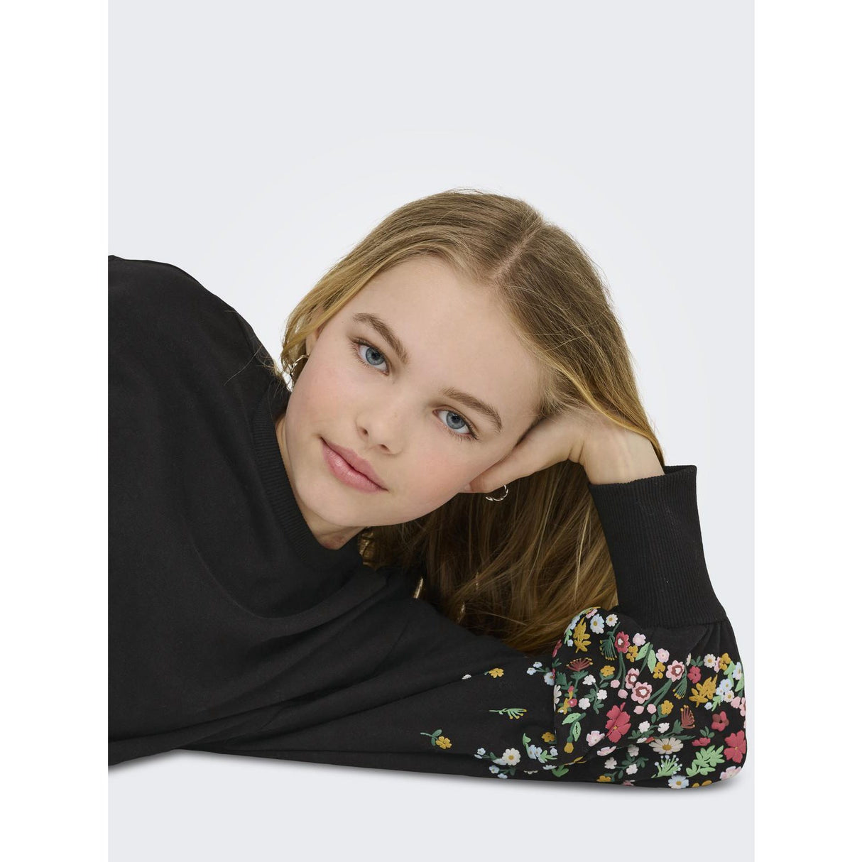kids ONLY Black Sleeve Flower Kogbrooke L/S O-Neck Flower Swt Noos