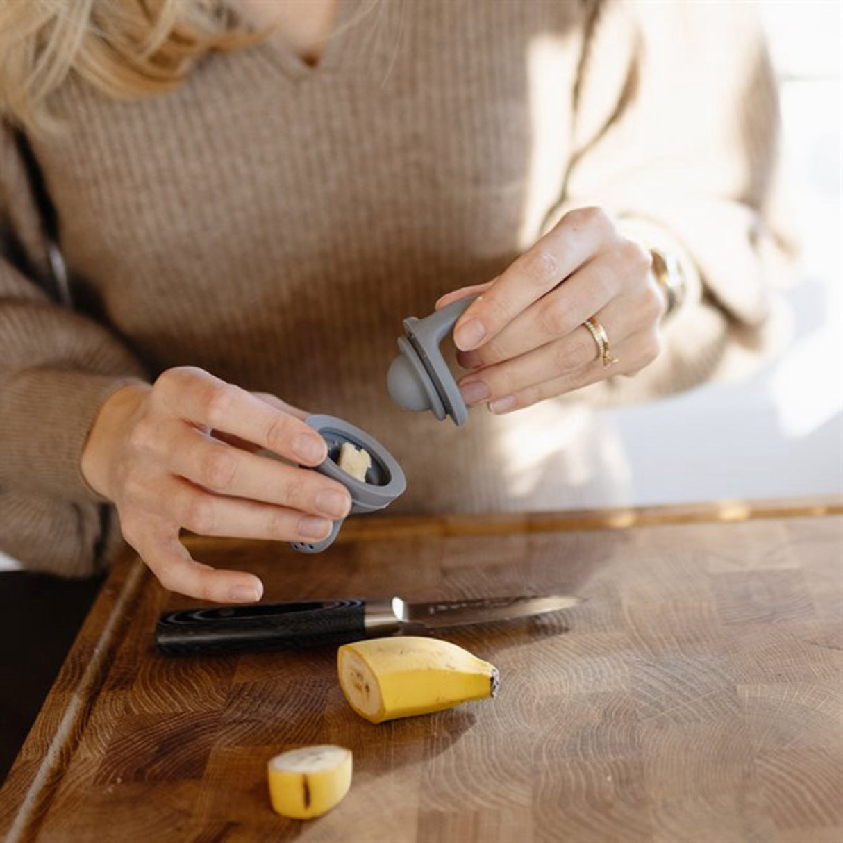 Mushie Shifting Sand Silikone Fresh Food Feeder 2-Pak