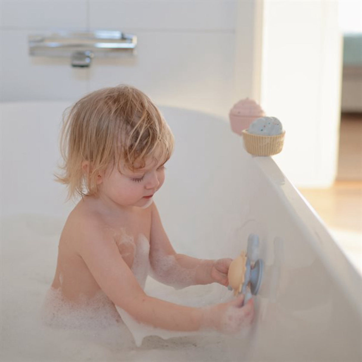 Mushie Sunshine Suction Spinner Legetøj