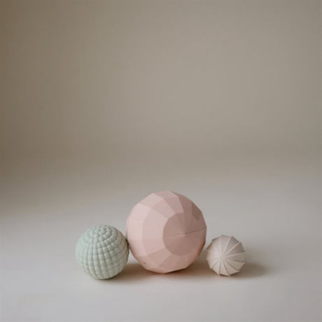 Mushie Blush ​​Nesting Spheres Sanselegetøj