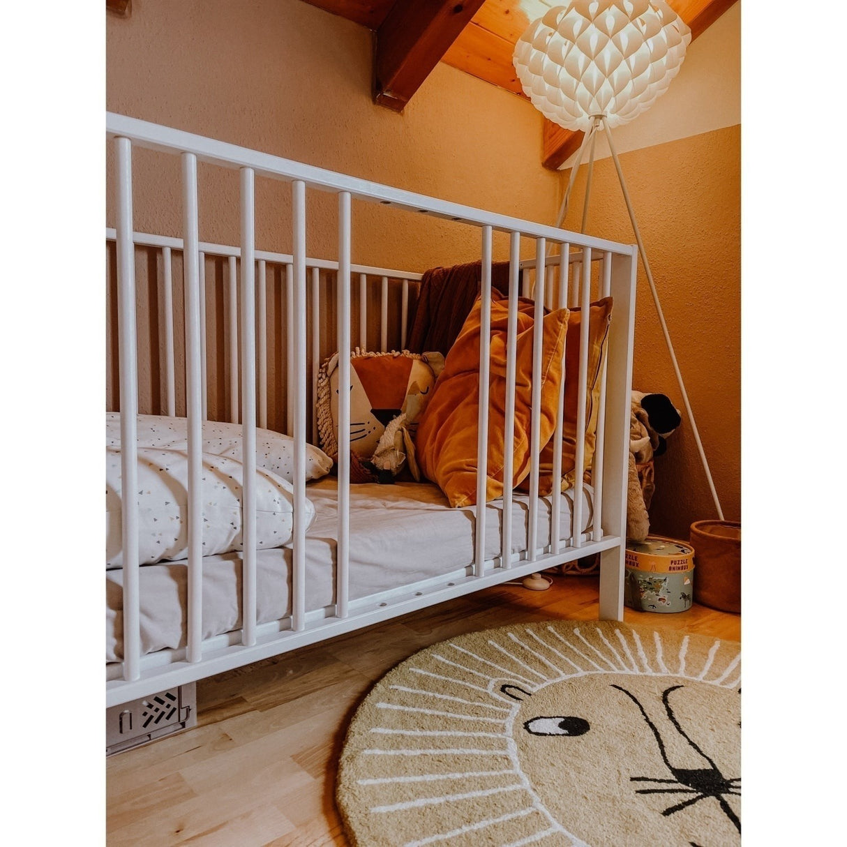 tiSsi® White Laquer Jori Sammenklappelig Børneseng Massiv Bøg