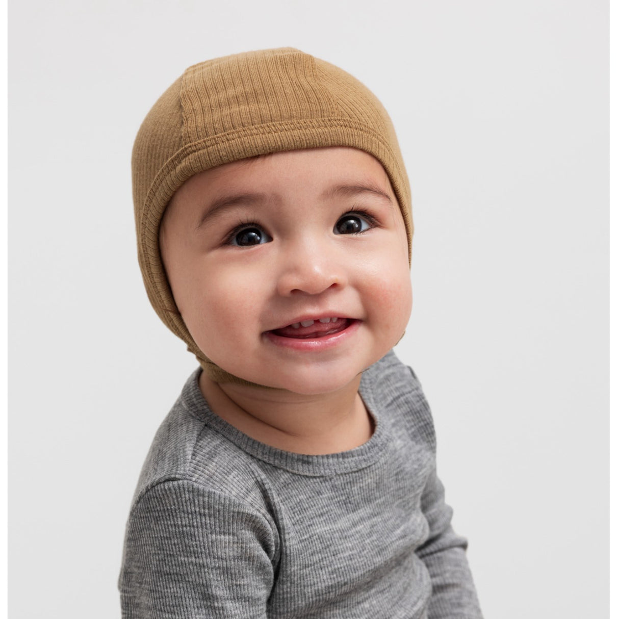 MarMar Modal Dark Bronze Hue Babyhjelm