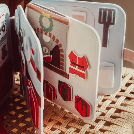 That's Mine Christmas Bear Emory Felt Activity Bog