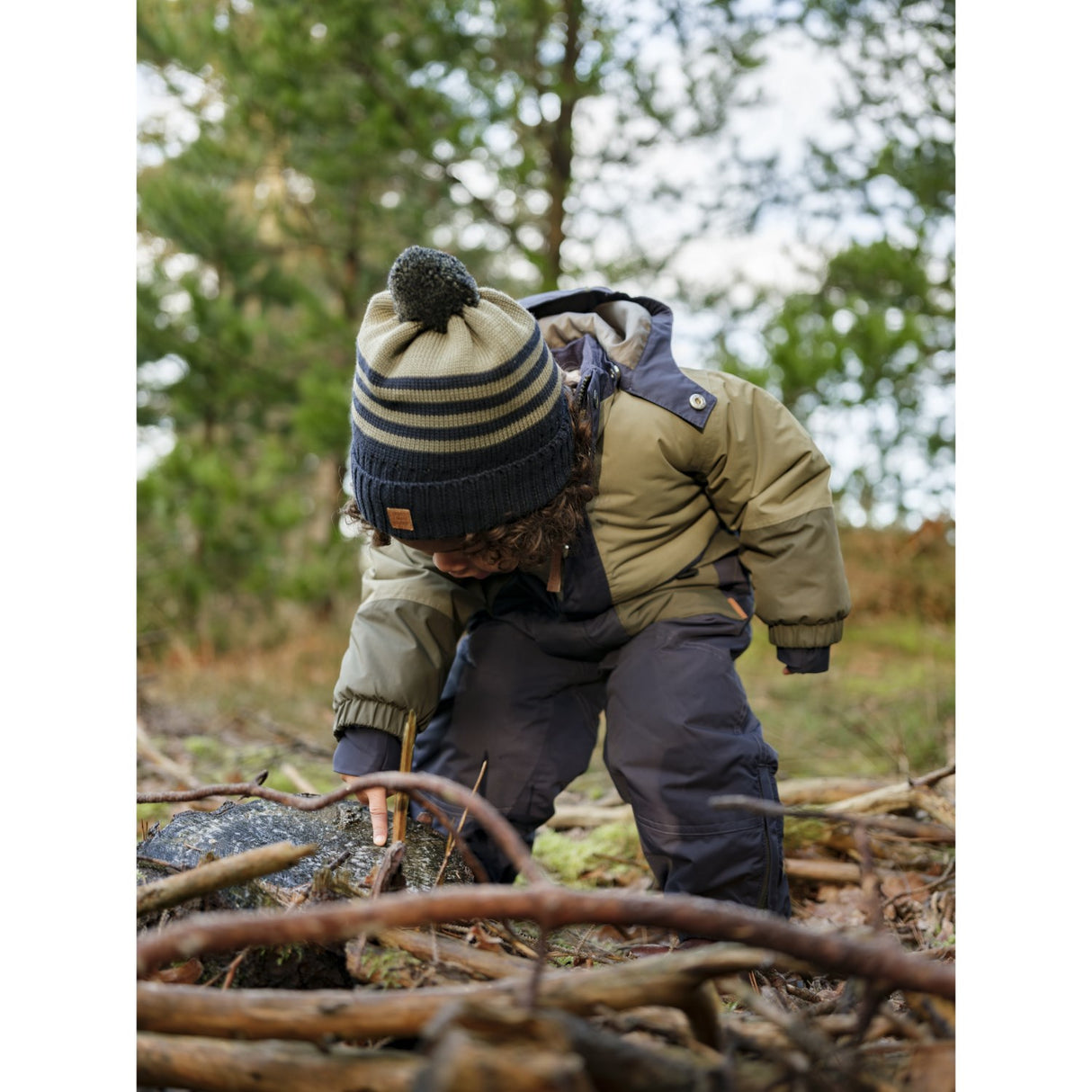 Hust & Claire More Navy Orlando Solid