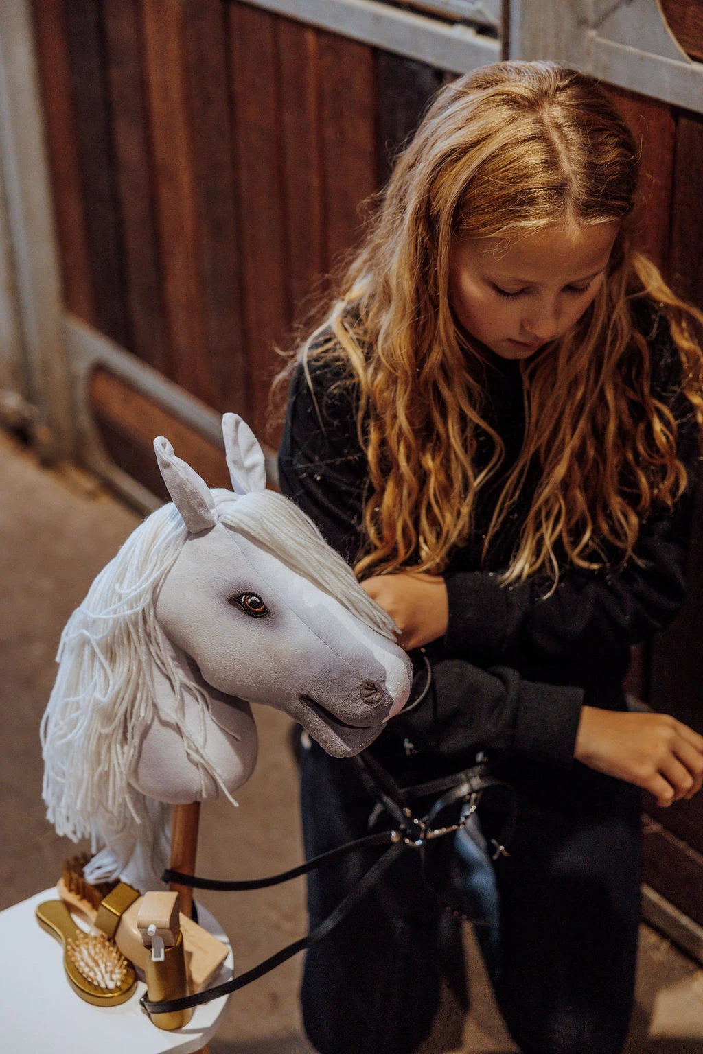 by Astrup Kæphest, Sigrid, Hvid