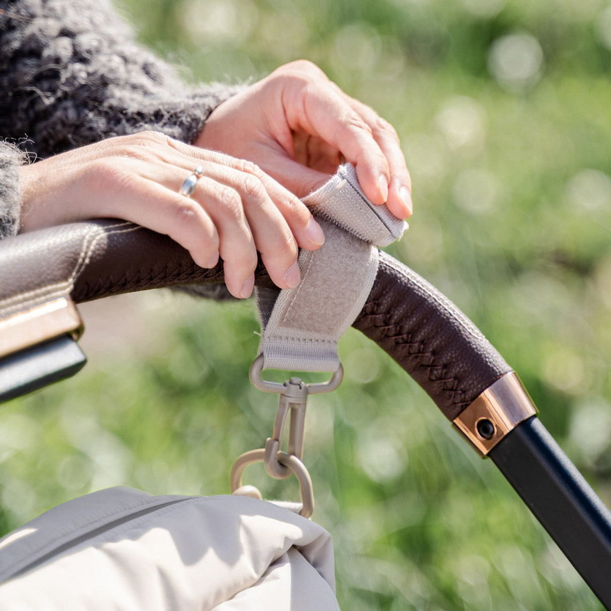 DonebyDeer Sand Quiltet Barnevognstaske