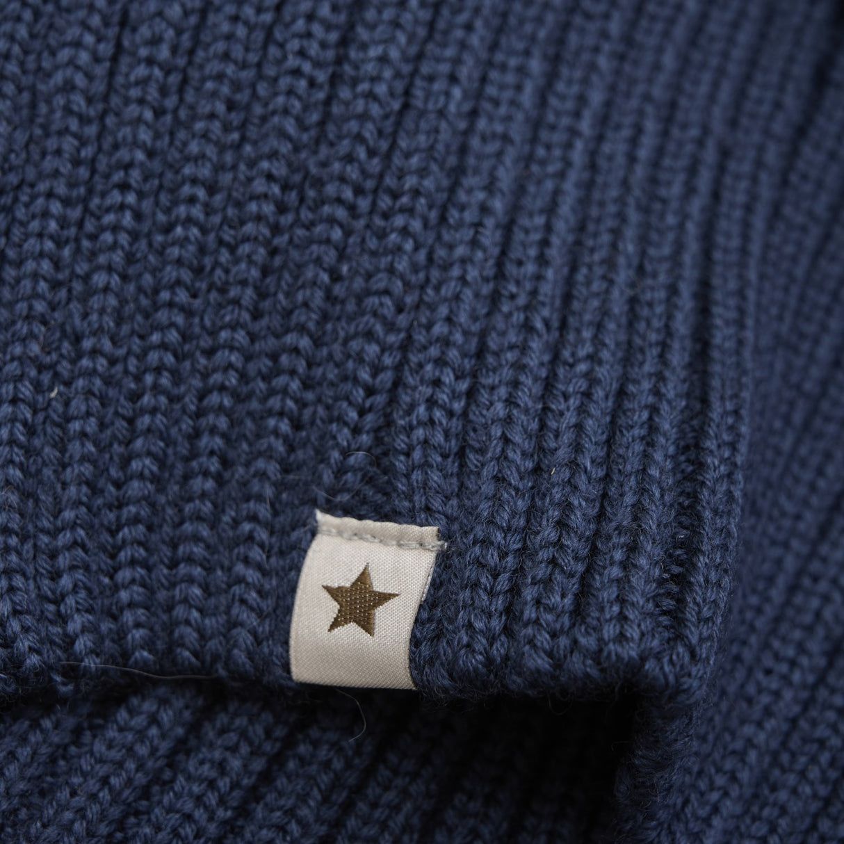 Huttelihut Overture Halsedisse Uld Strik