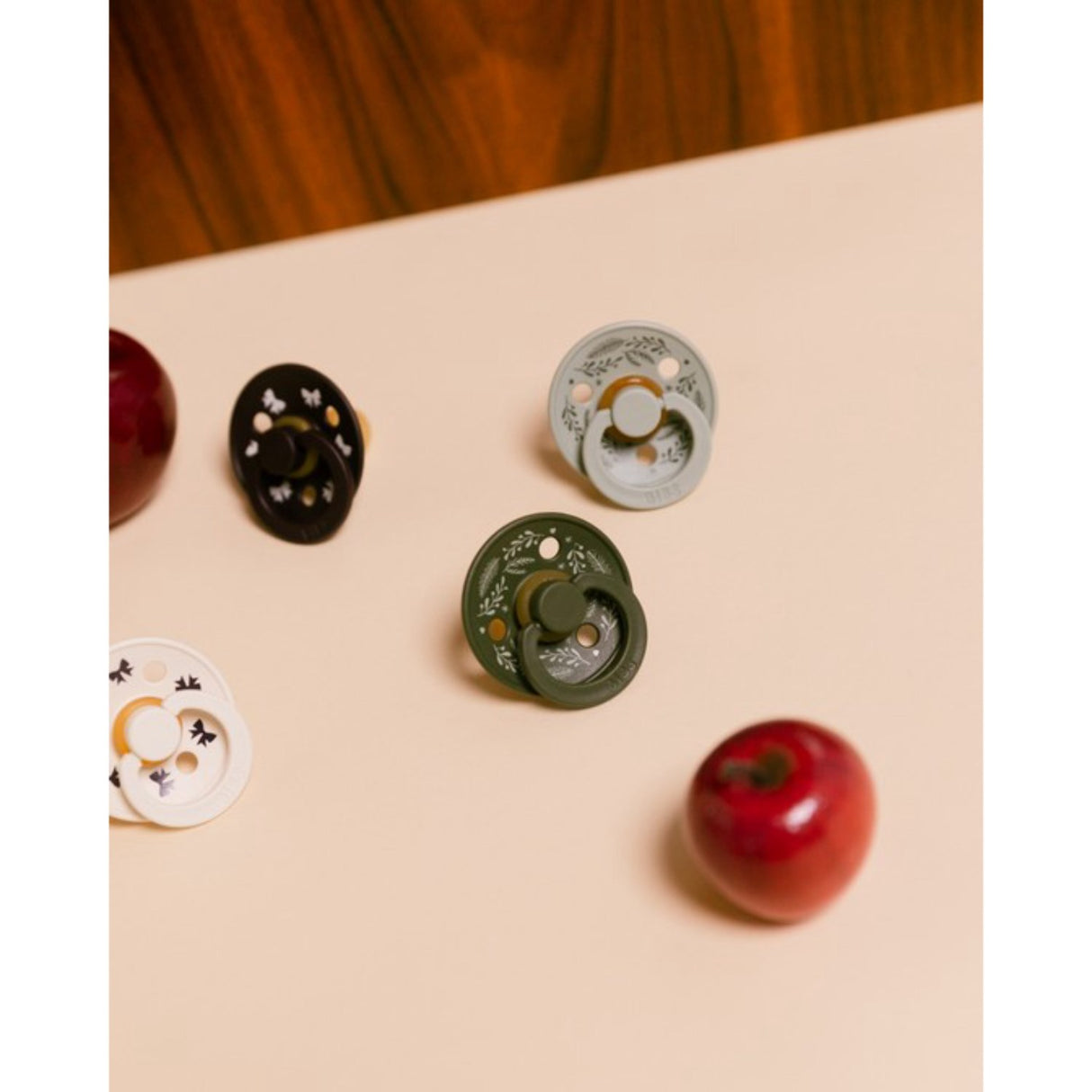 Bibs Sage/Hunter Green Sut Colour Holiday Leaf 2-Pak Latex