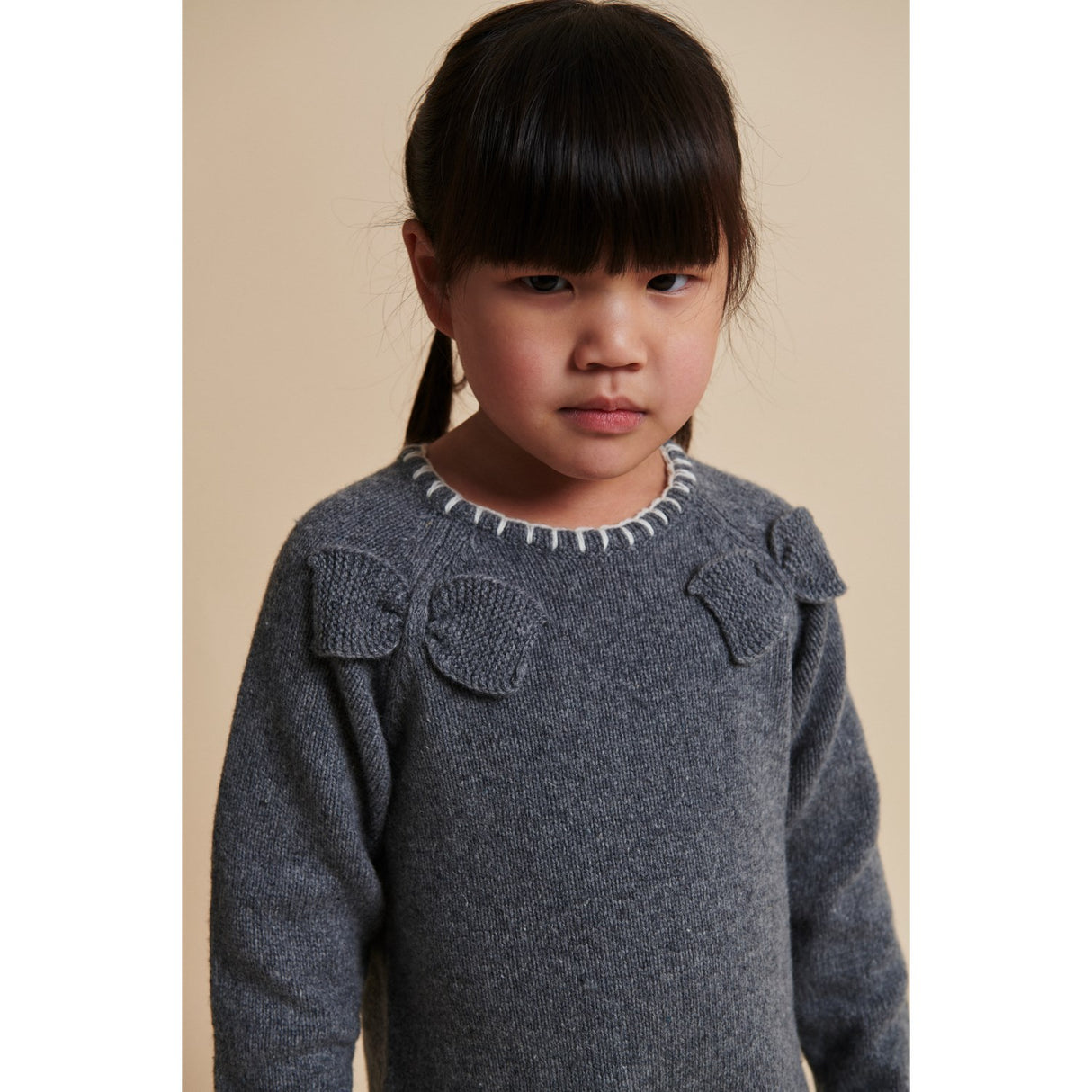 COPENHAGEN COLORS Dk Grey/Cream Comb. Lambswool Kjole W. Sløjfe