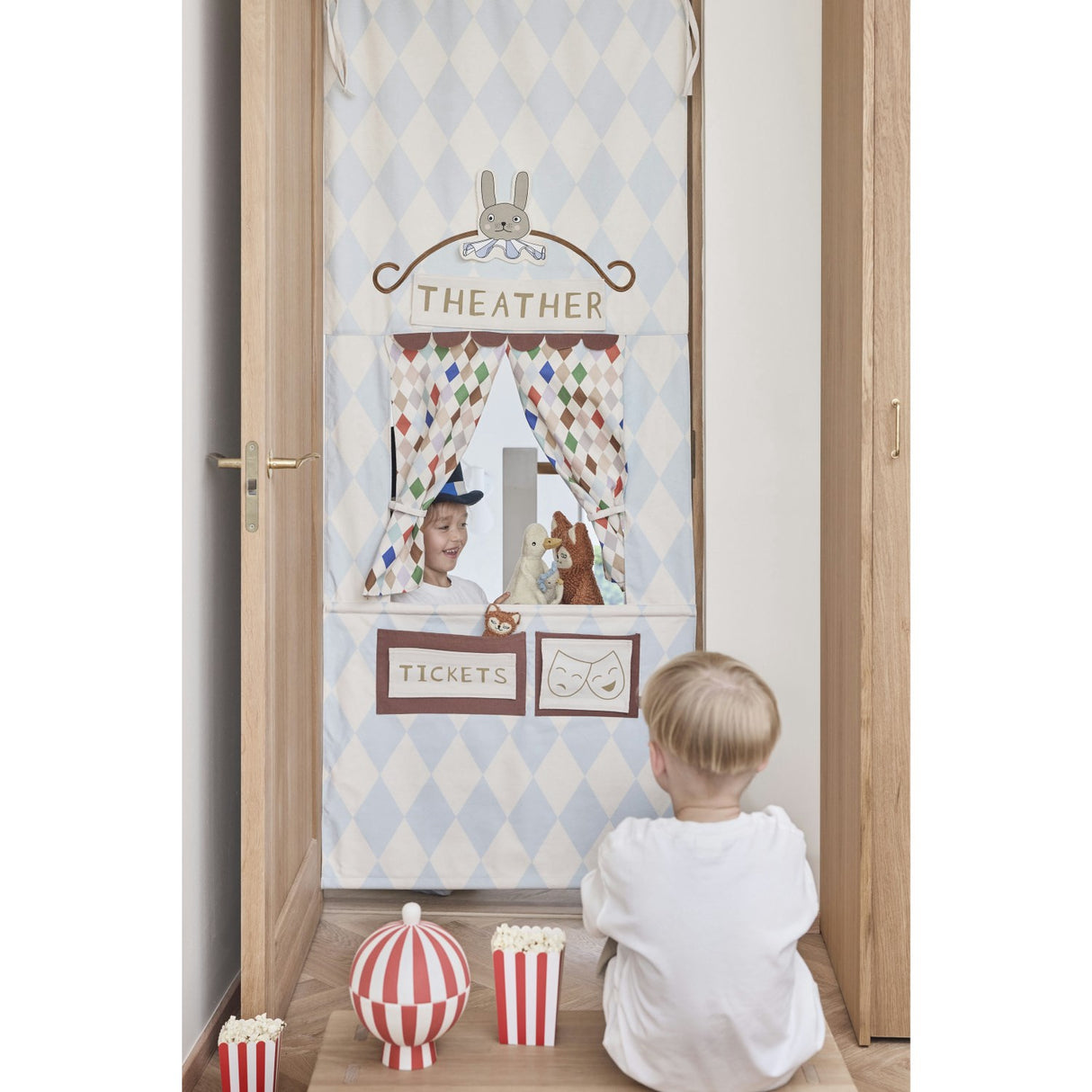 OYOY Multi Teater & Cirkus Legetøjsdør