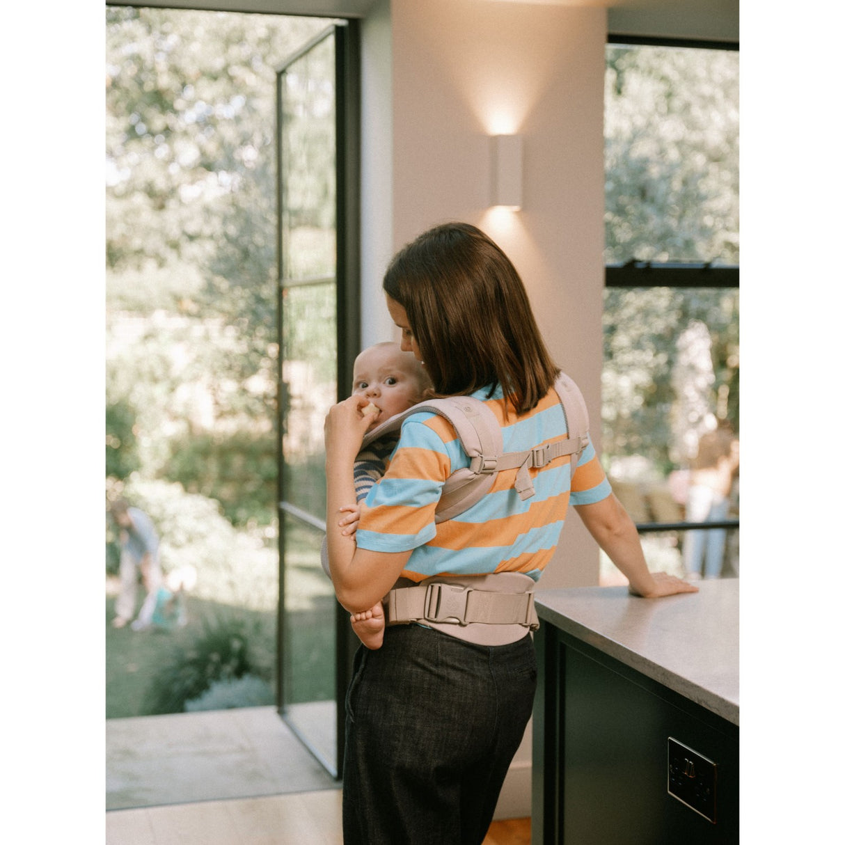 Ergobaby Pearl Grey Omni Classic