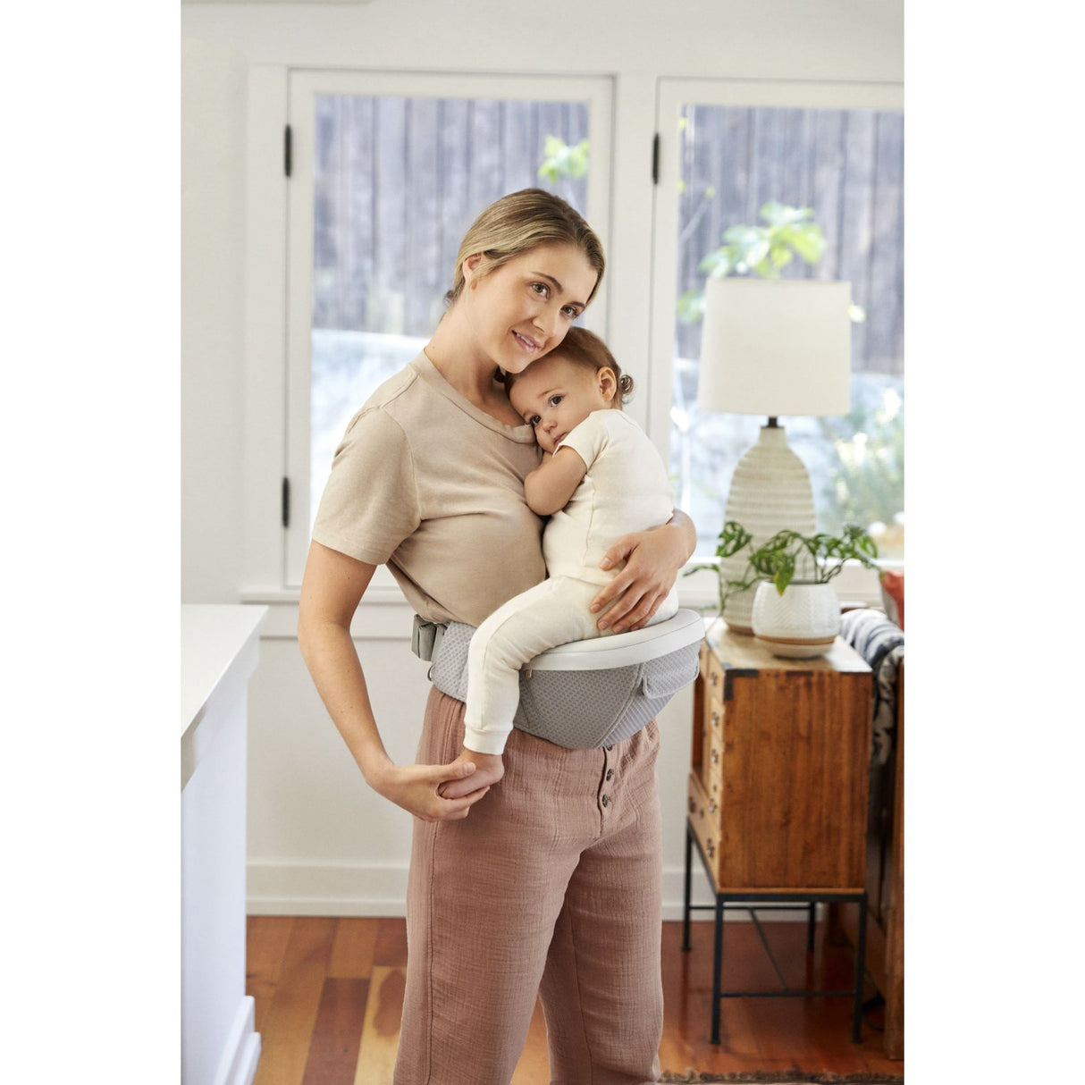 Ergobaby Pearl Grey Lift Hoftesæde