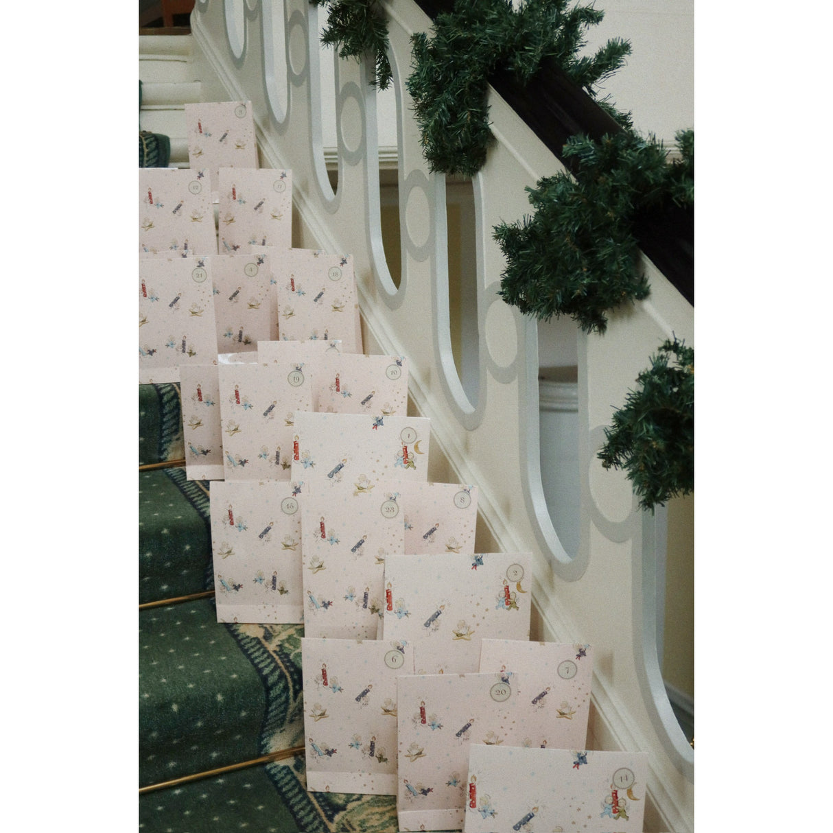 Konges Sløjd Beige Christmas Pakkekalender Med 24 Gaver