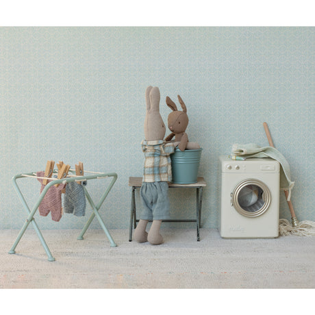 Maileg Hare, Micro - Brun - Blå Strikket Dragt