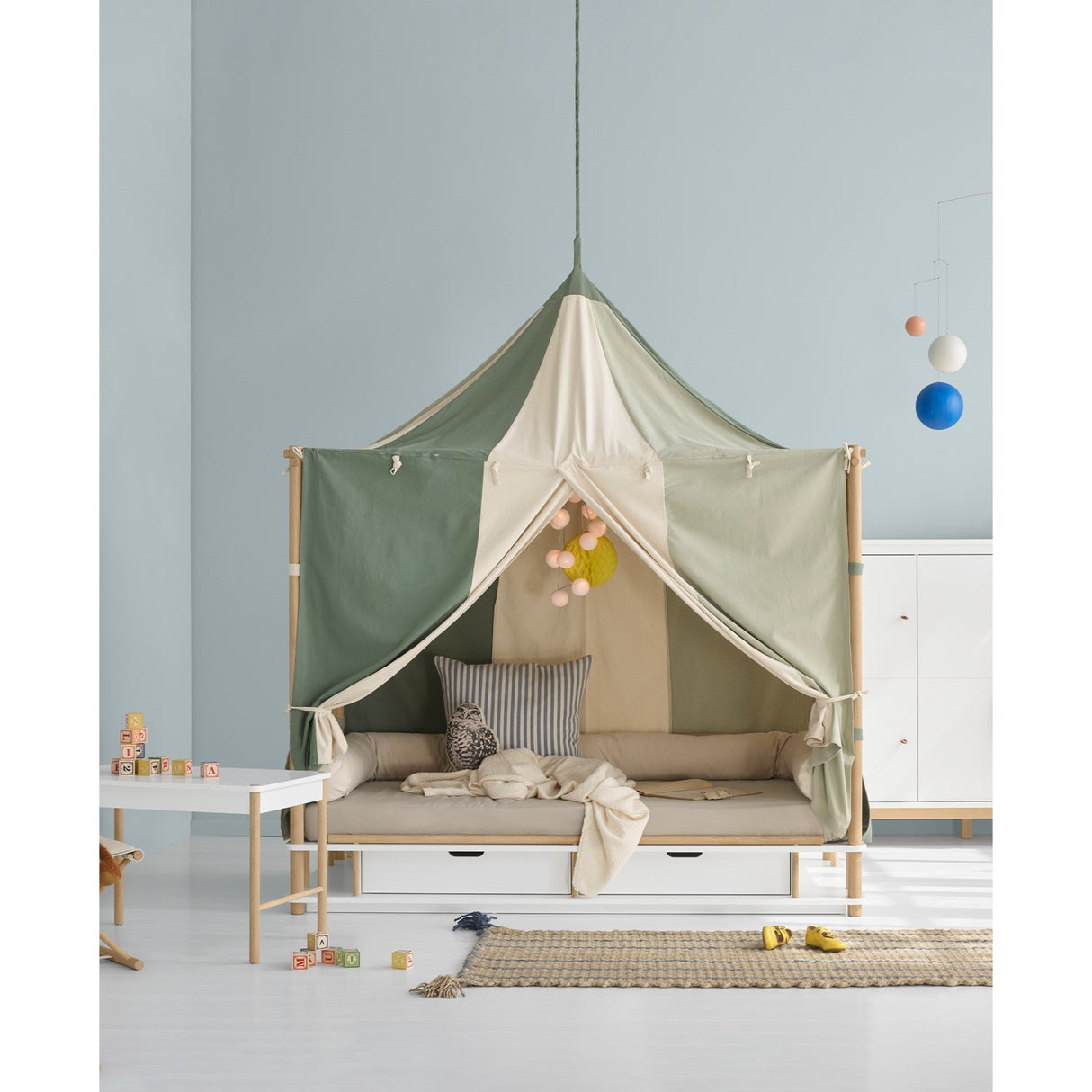 Oliver Furniture Camp Toddler Legebord White/Oak