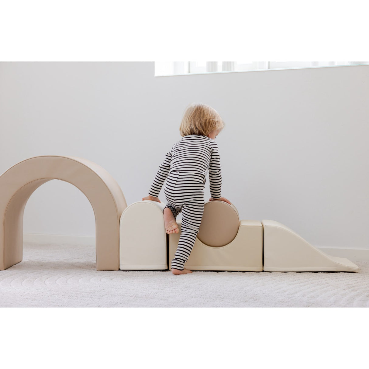 Tumble Time Rainbow 7-dele tumlesæt i vegansk PU læder