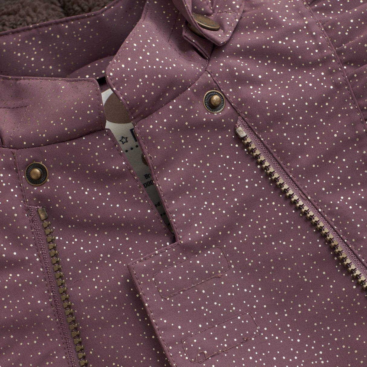 En Fant Rose Taupe Baby Flyverdragt W. Flæser