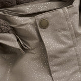 En Fant Fungi Flyverdragt W. Flæser