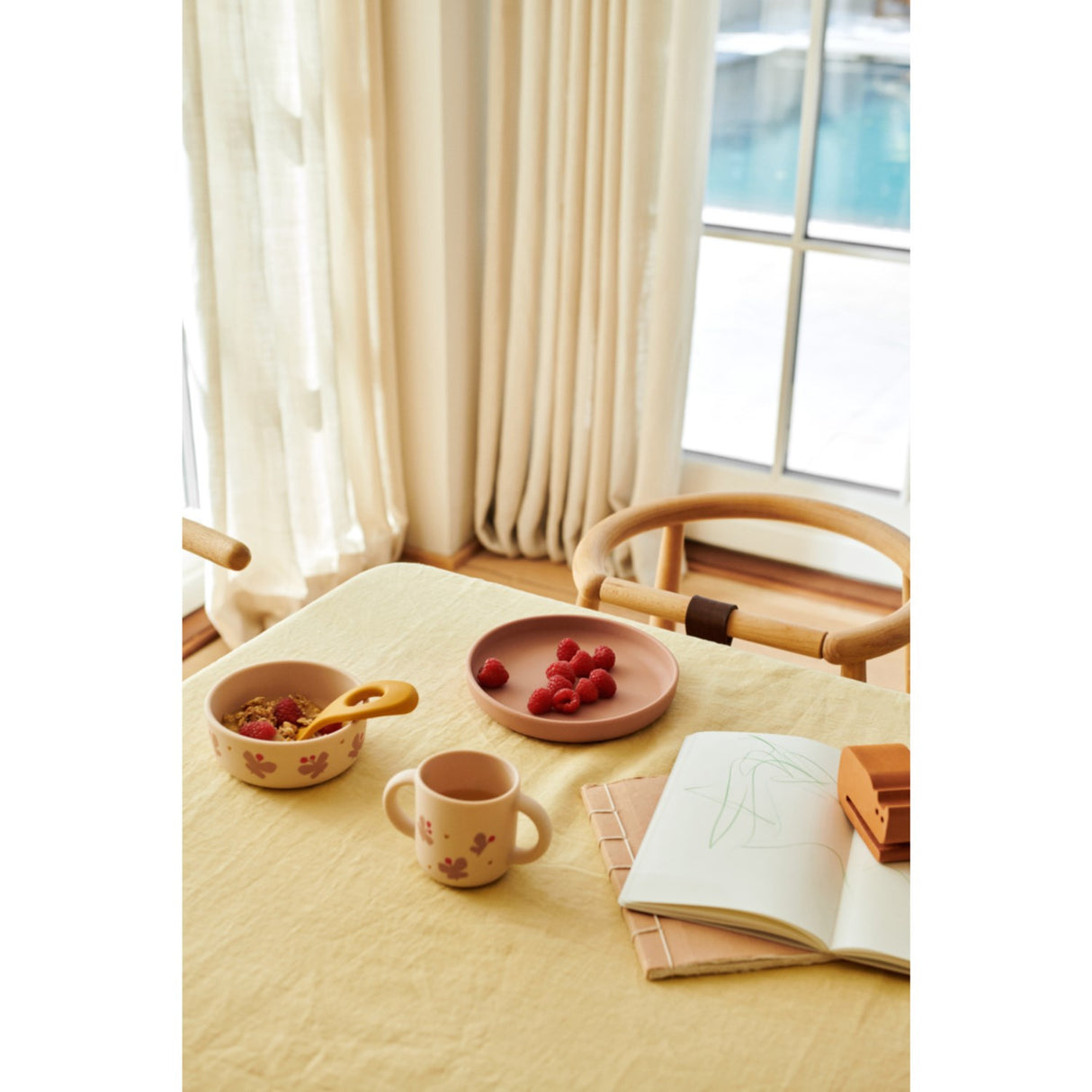 LIEWOOD Butterfly / Apple Blossom Vivi Printed Tableware Sæt