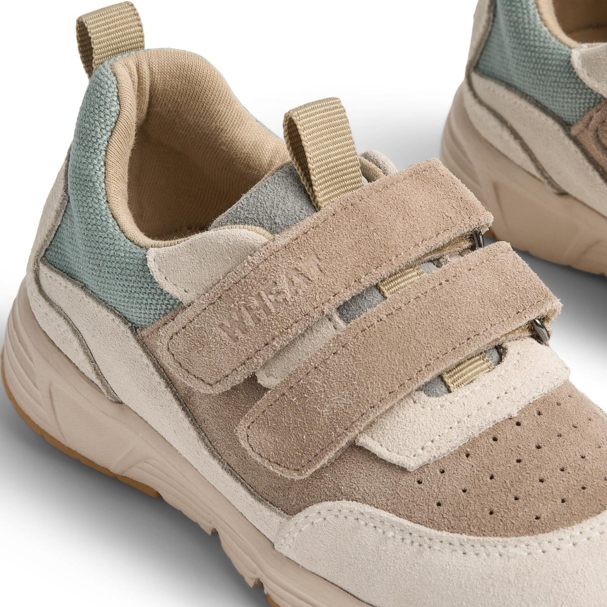 Wheat Eggshell Sneaker Alin