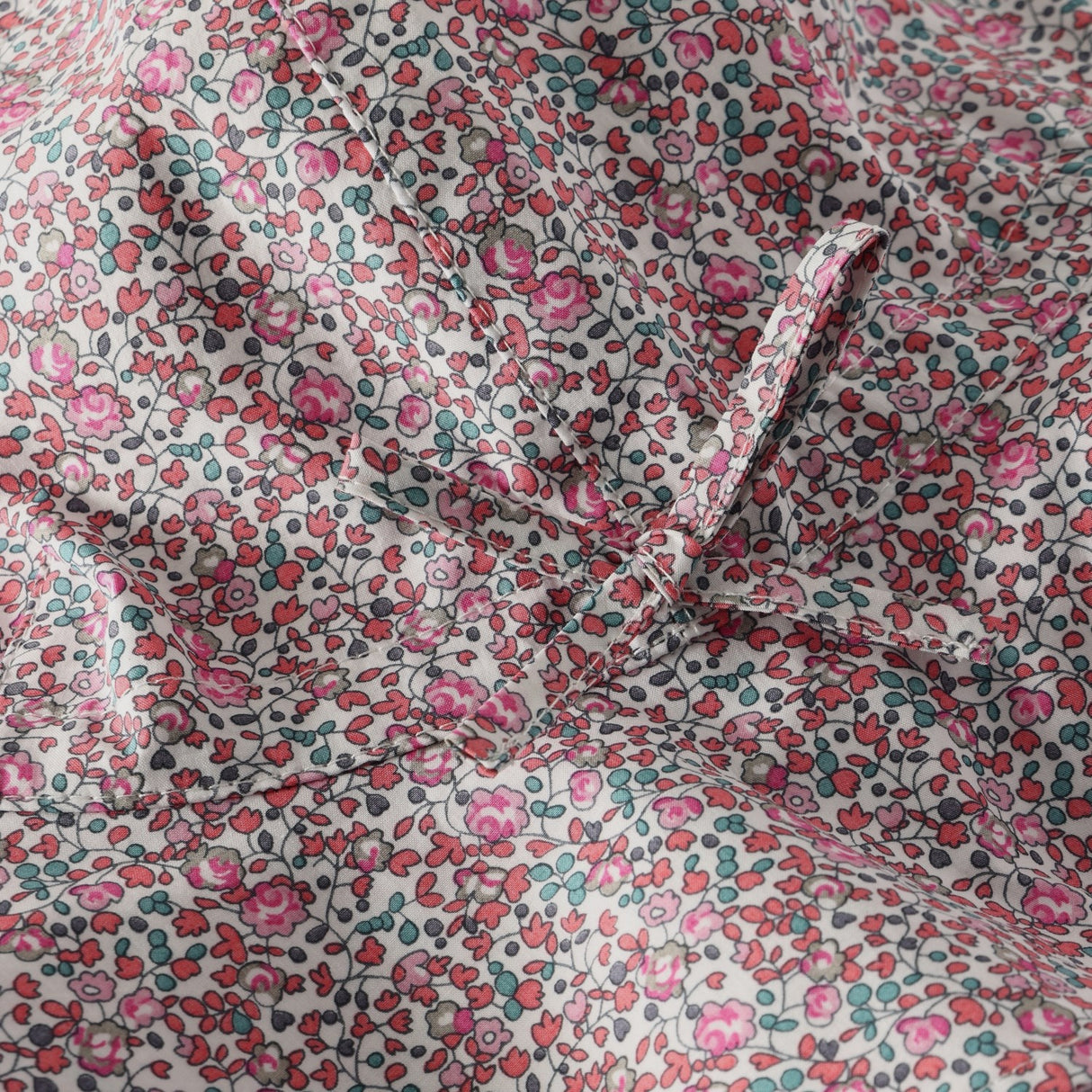 Huttelihut Plumeria Summer Hue In Liberty Stof