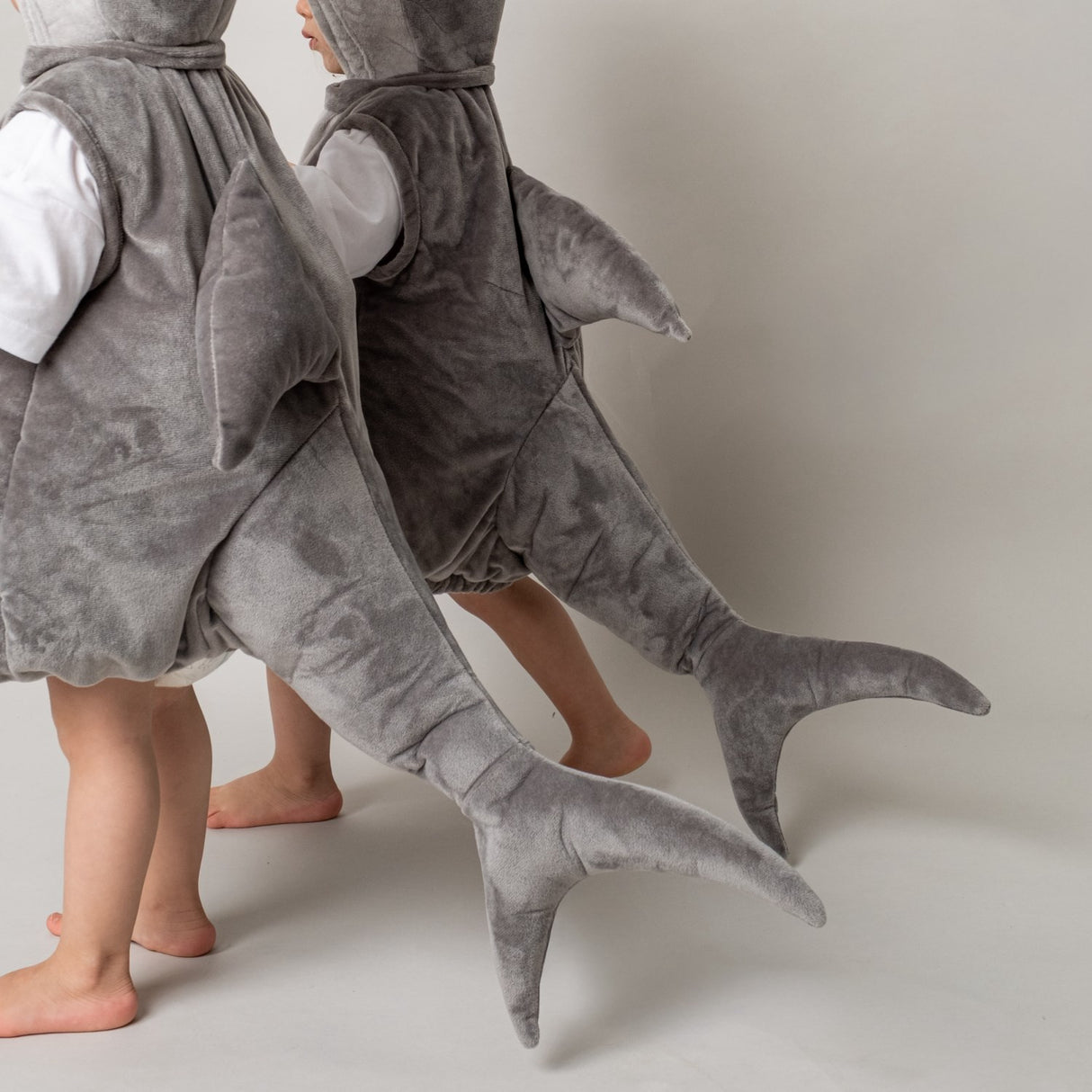 That's Mine Silver Grey Hank Shark Dragt