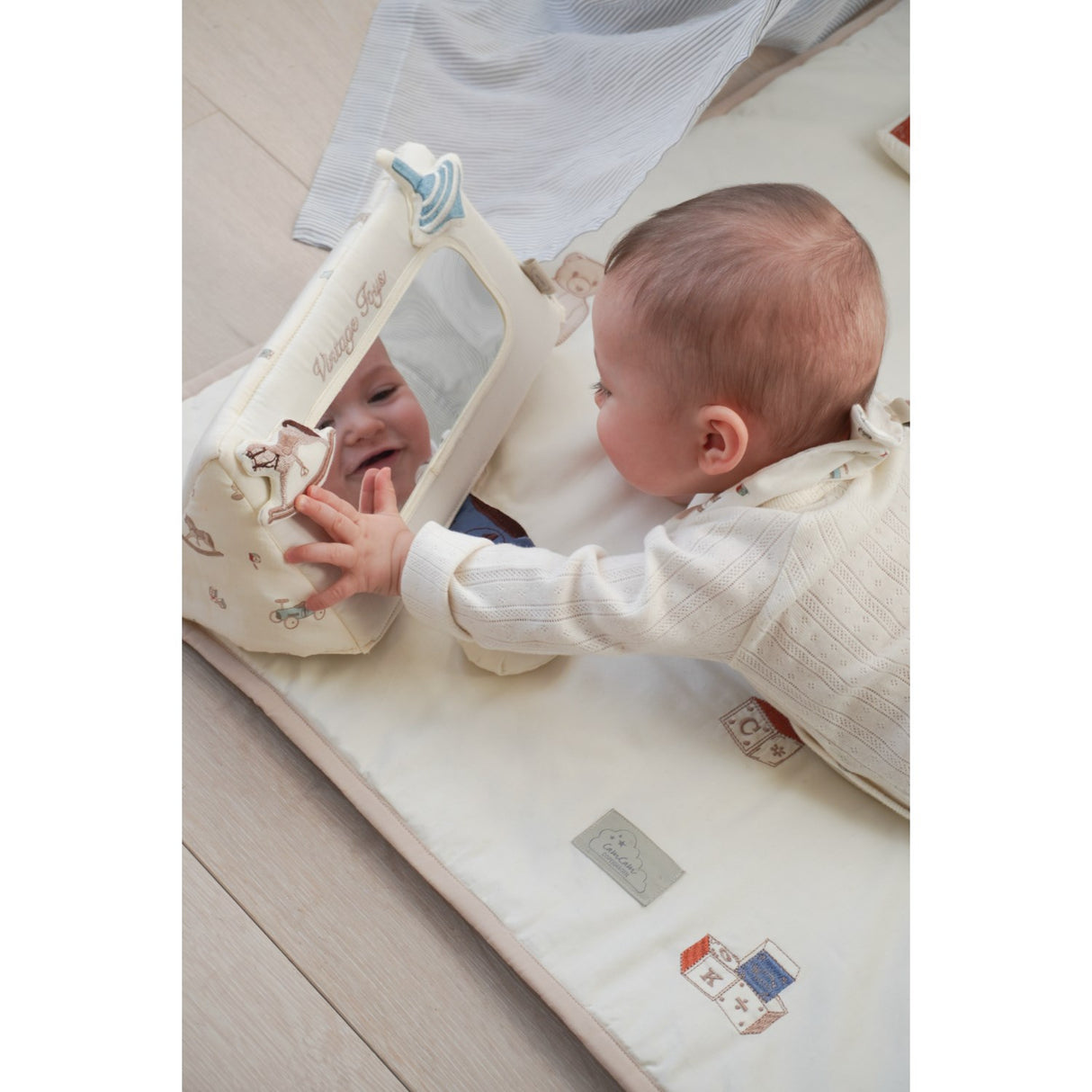 Cam Cam Copenhagen Vintage Toys Tummy Time Spejl
