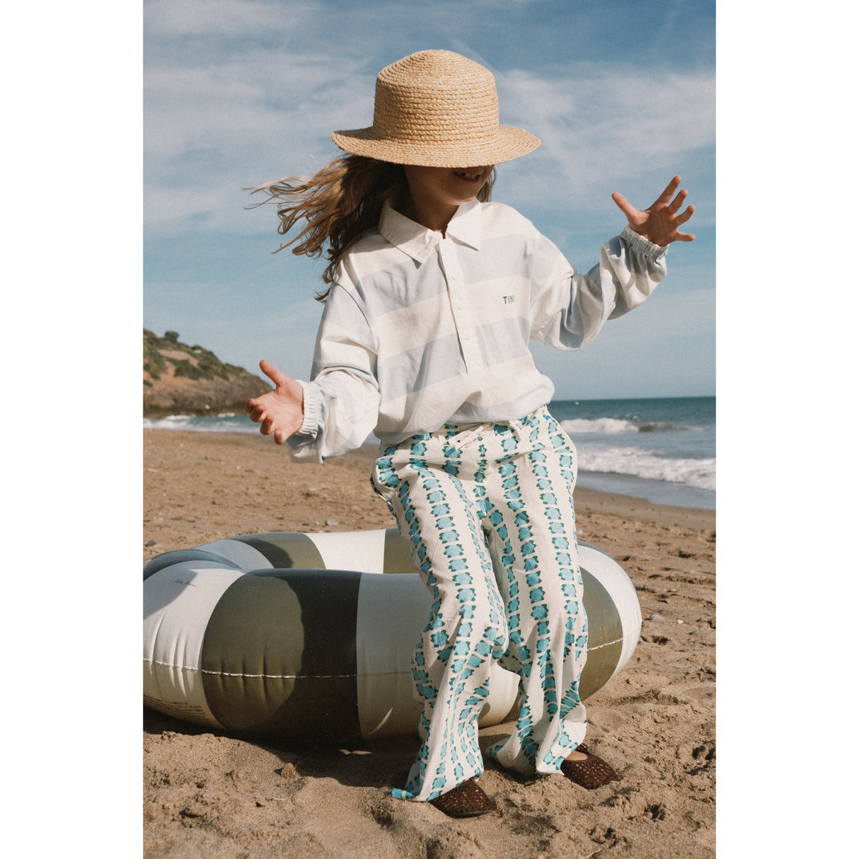 TinyCottons Off-white Blue Flowers Pant