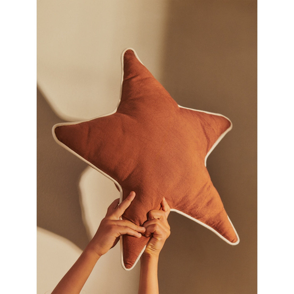 Ferm Living Brown Clay Star Pude