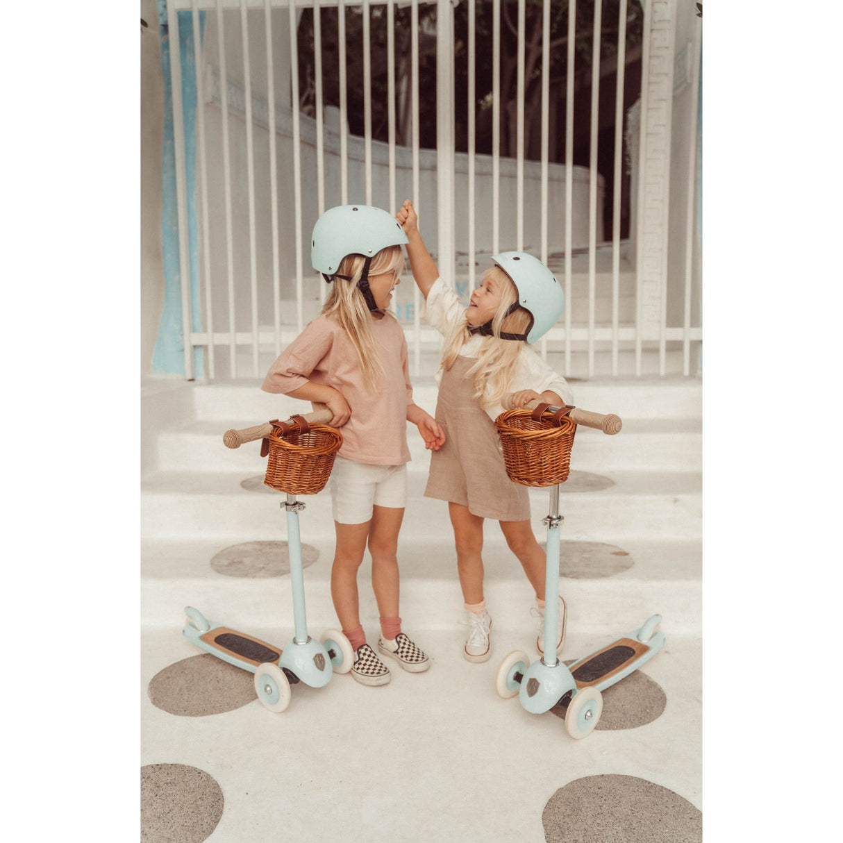 Banwood Pale Mint Scooter