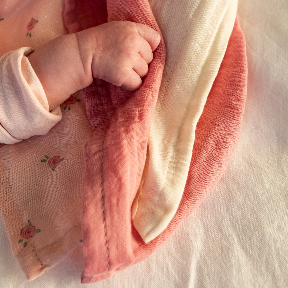 That's Mine Tiny Roses Bora Muslin Cloth 3-Pak