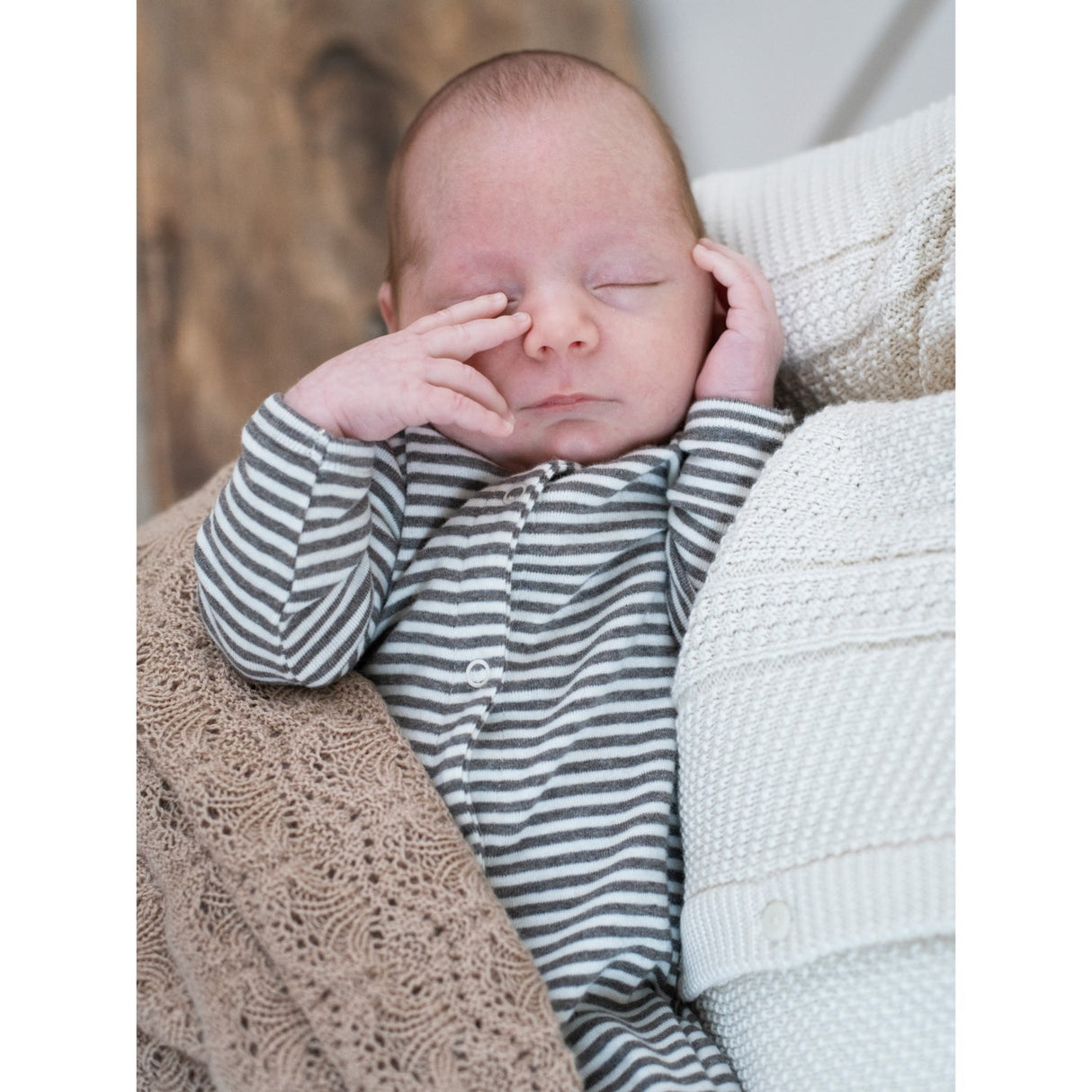 Serendipity Soil/Offwhite Newborn Stripe Dragt