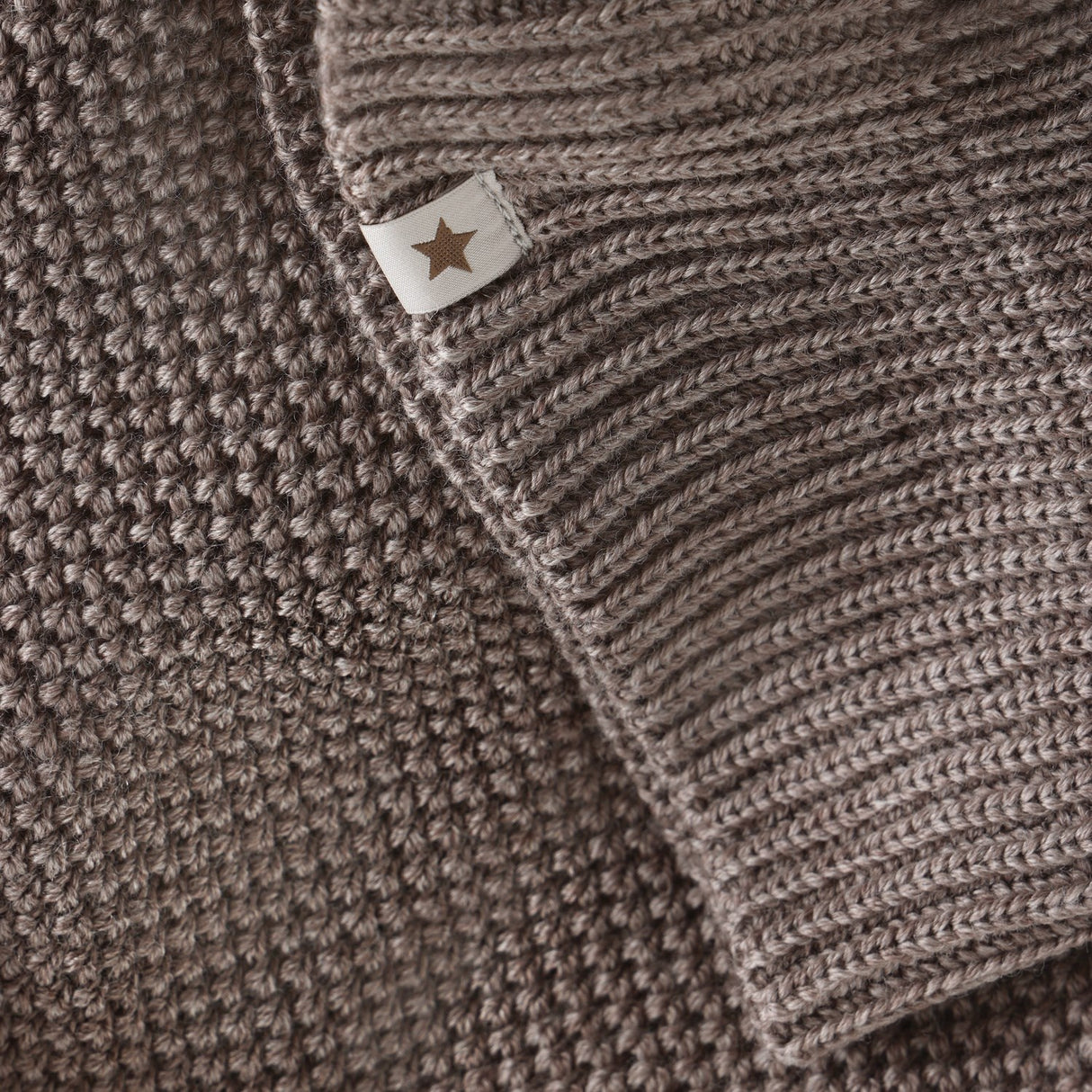 Huttelihut Cinder Melange Elefanthue Windstop Pompoms