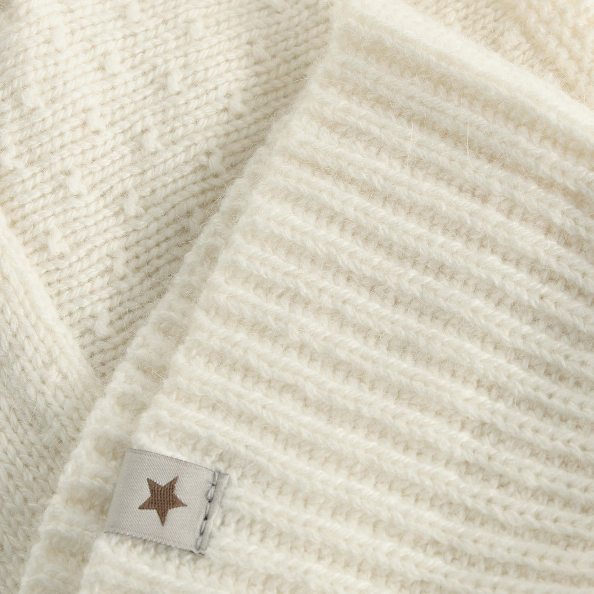 Huttelihut Off-White Elefanthue Ears Uld Strik