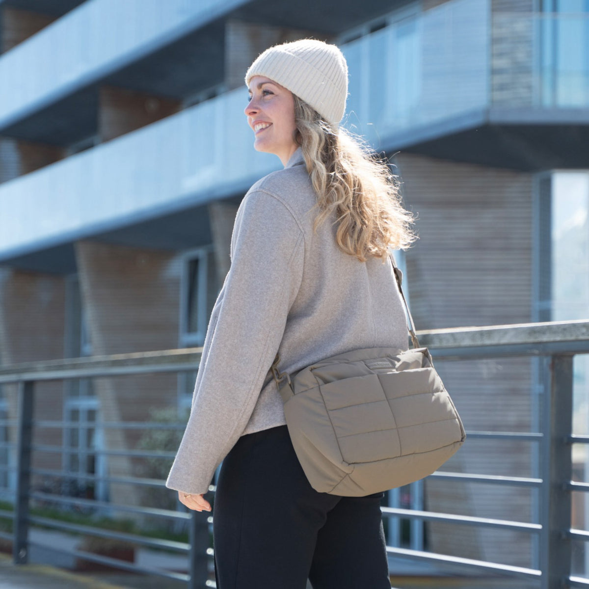 DonebyDeer Taupe Quiltet Stroller Taske