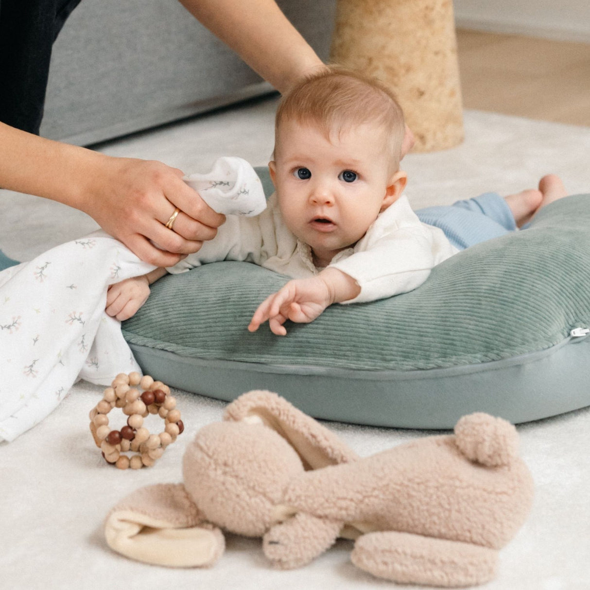 Doomoo Corduroy Khaki Nursing Pude