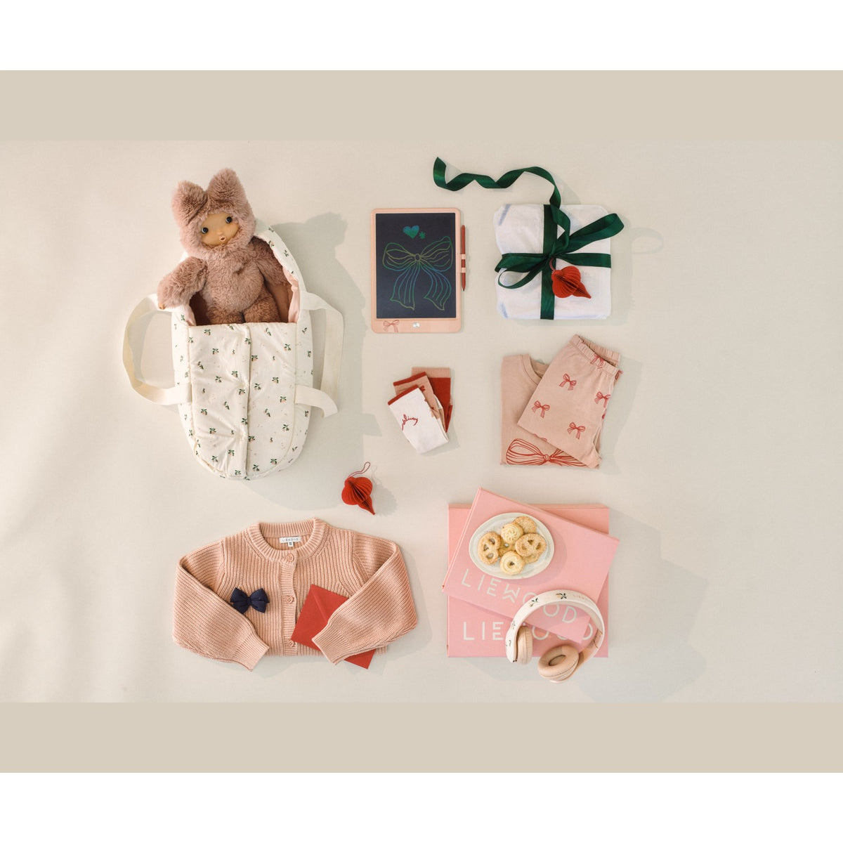 LIEWOOD Mini Me Peach / Seashell Melisse Dukke Lift
