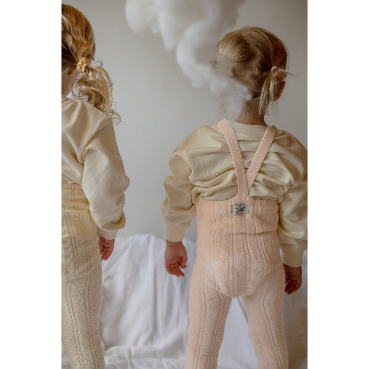 Silly Silas Granny Bamse Footless Strømpebukser Med Braces Silky Peach