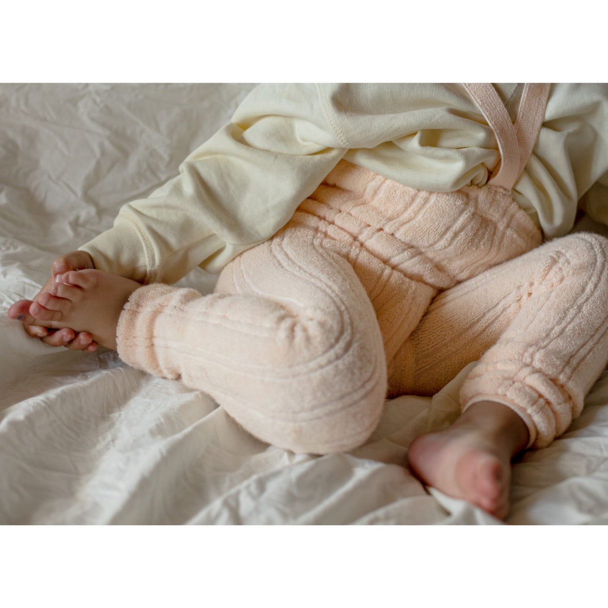 Silly Silas Granny Bamse Footless Strømpebukser Med Braces Silky Peach