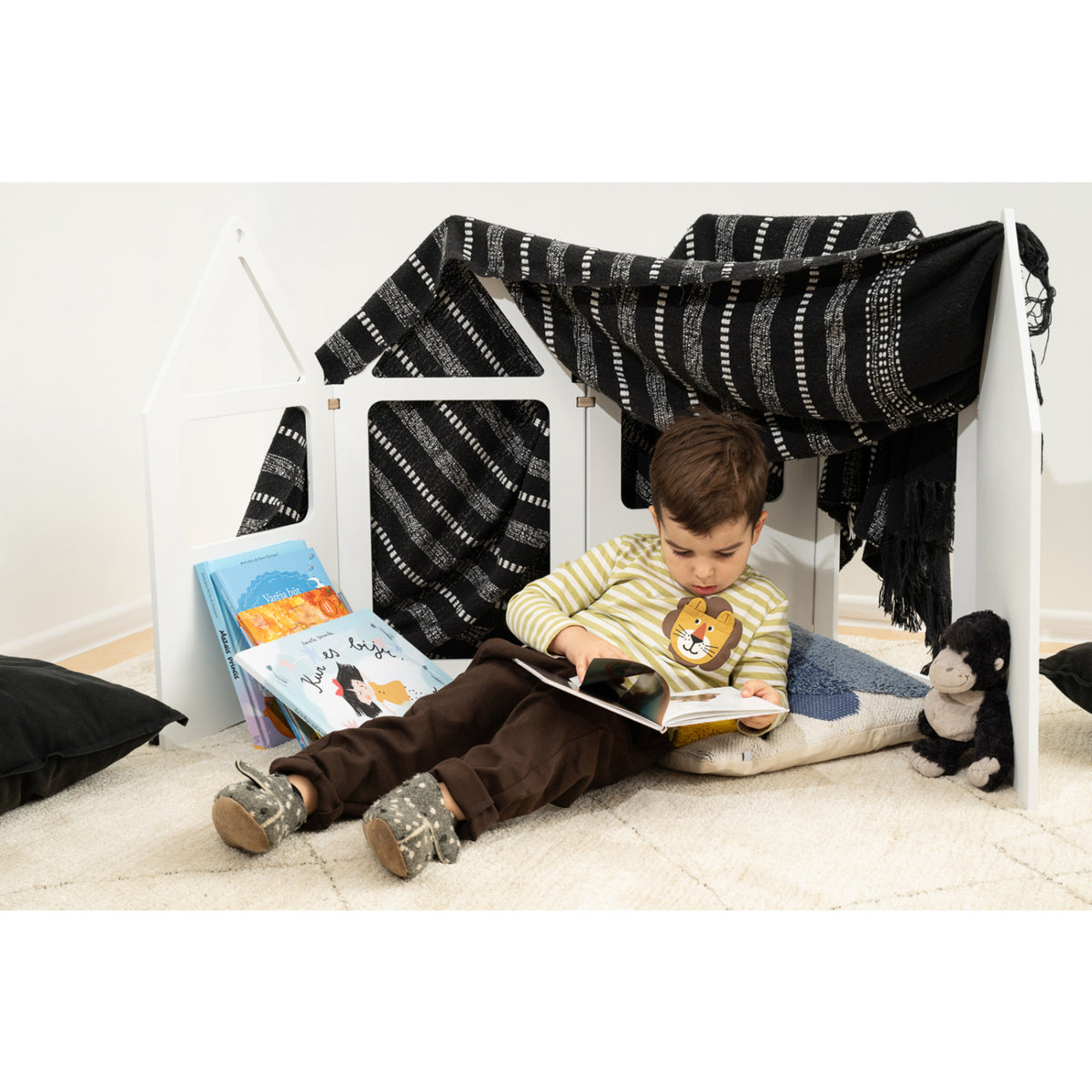 Duck Woodworks White Zig Zag House Plus