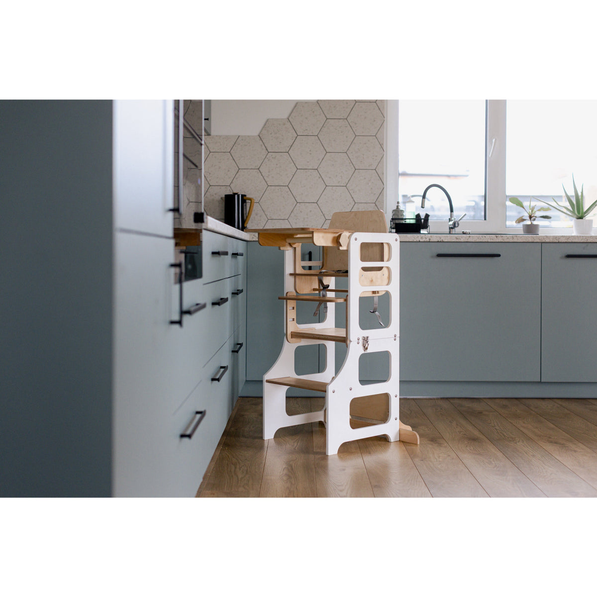 Duck Woodworks White Foldbar EC Køkken LæringstårnMed Højstol Addon Sæt