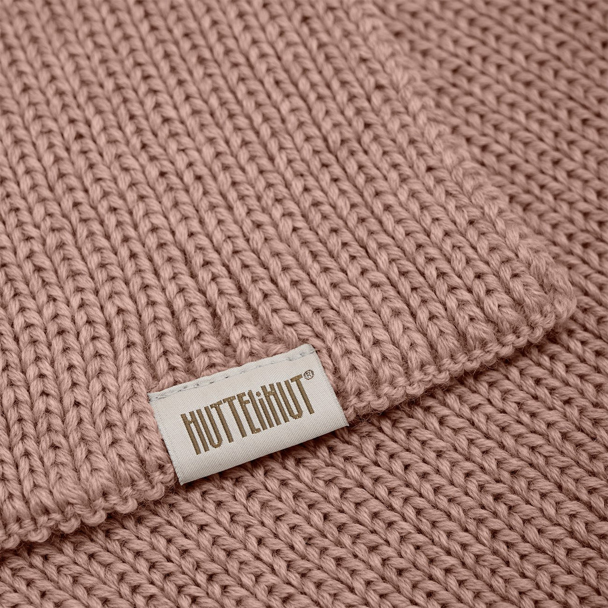 Huttelihut Mahogany Rose Halsedisse Wool Knit